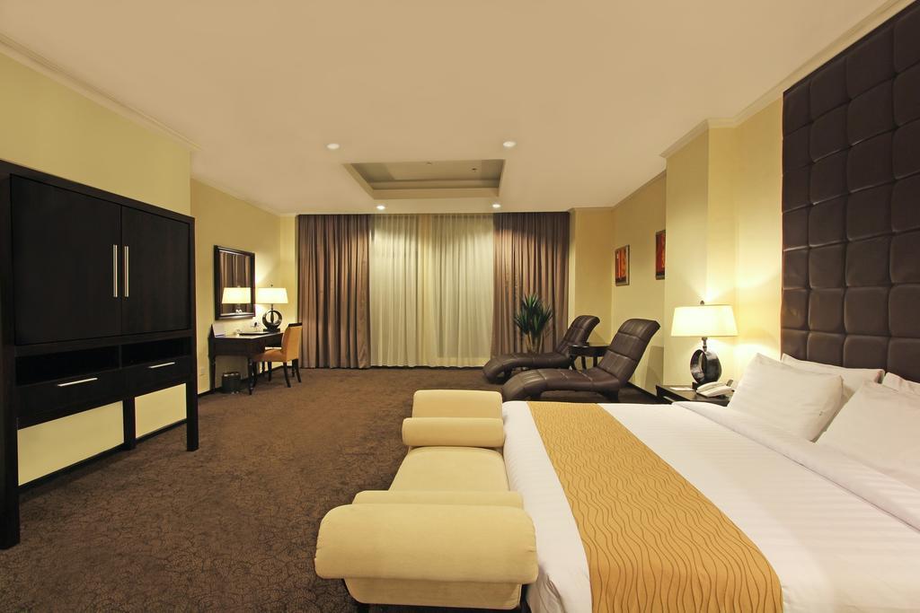 Harmoni One Convention Hotel And Service Apartments Batam Room photo